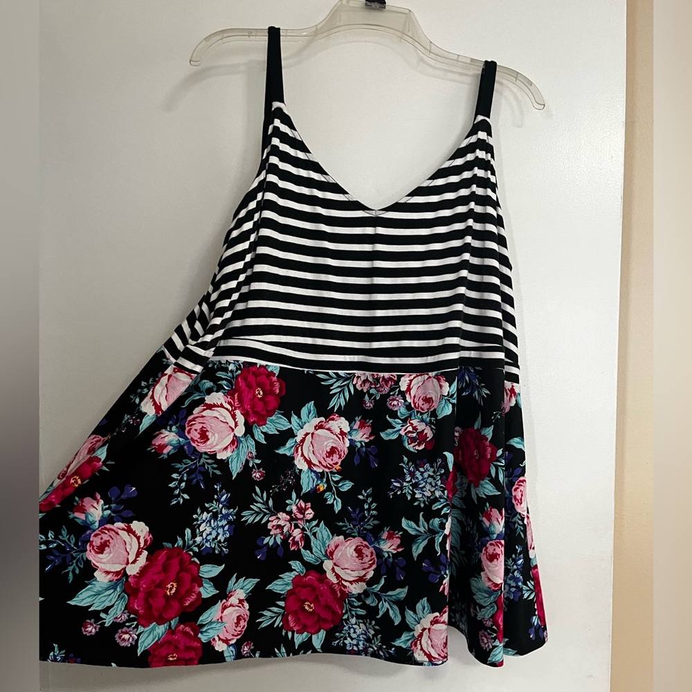 Torrid size 4 spaghetti strap top